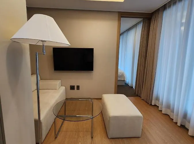 Hotel Deluxe Twin Haeundae Elbon The Busan
